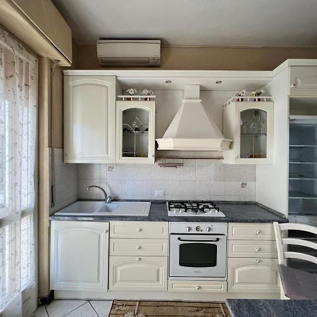 Bilocale Pf Appartement Loano Buitenkant foto
